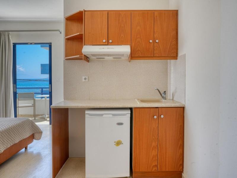 Studio with Sea View (For 2 Adults) — photo 1