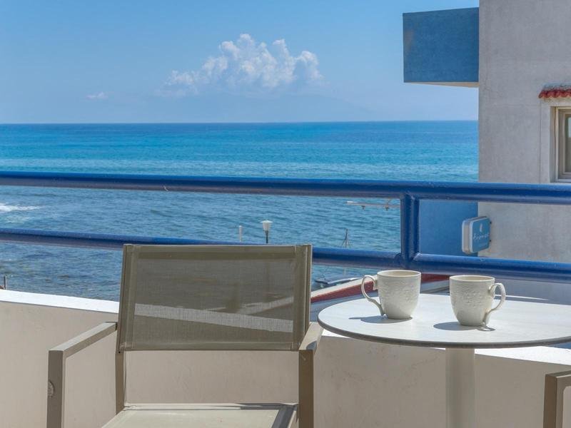 Studio with Sea View (For 2 Adults) — photo 4